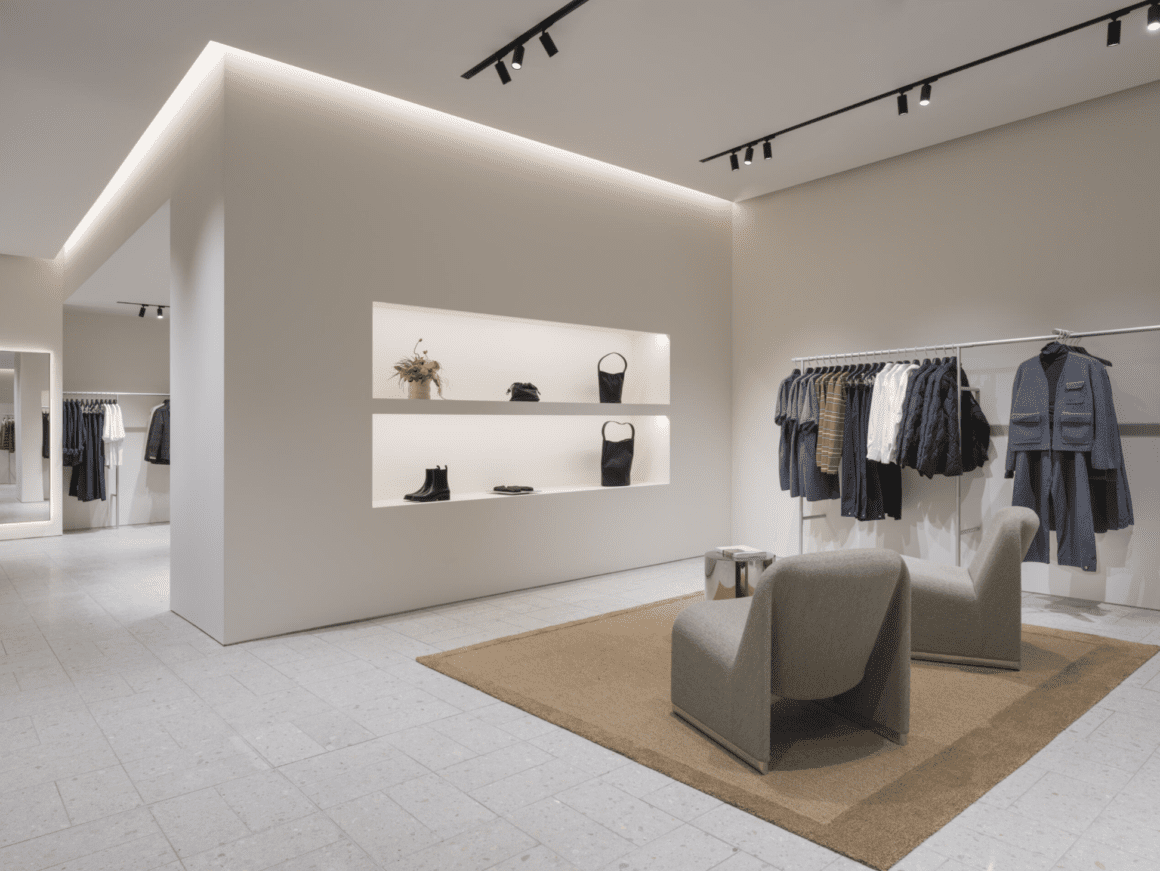 COS CHATSWOOD CHASE: A NEW DESIGN-LED STORE EXPERIENCE IN SYDNEY’S CHATSWOOD CHASE 2 COS CHATSWOOD CHASE