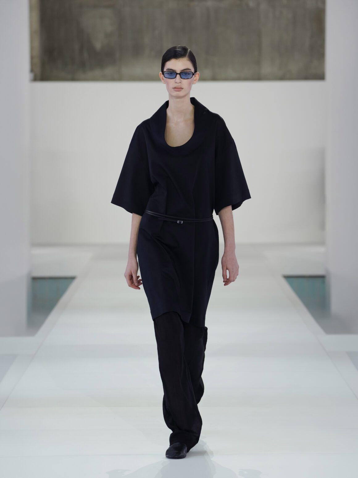 COS Stages a Cinematic Debut in Seoul with Its Spring Summer 2026 Collection 21 COS Runway 2026 - Seoul Korea