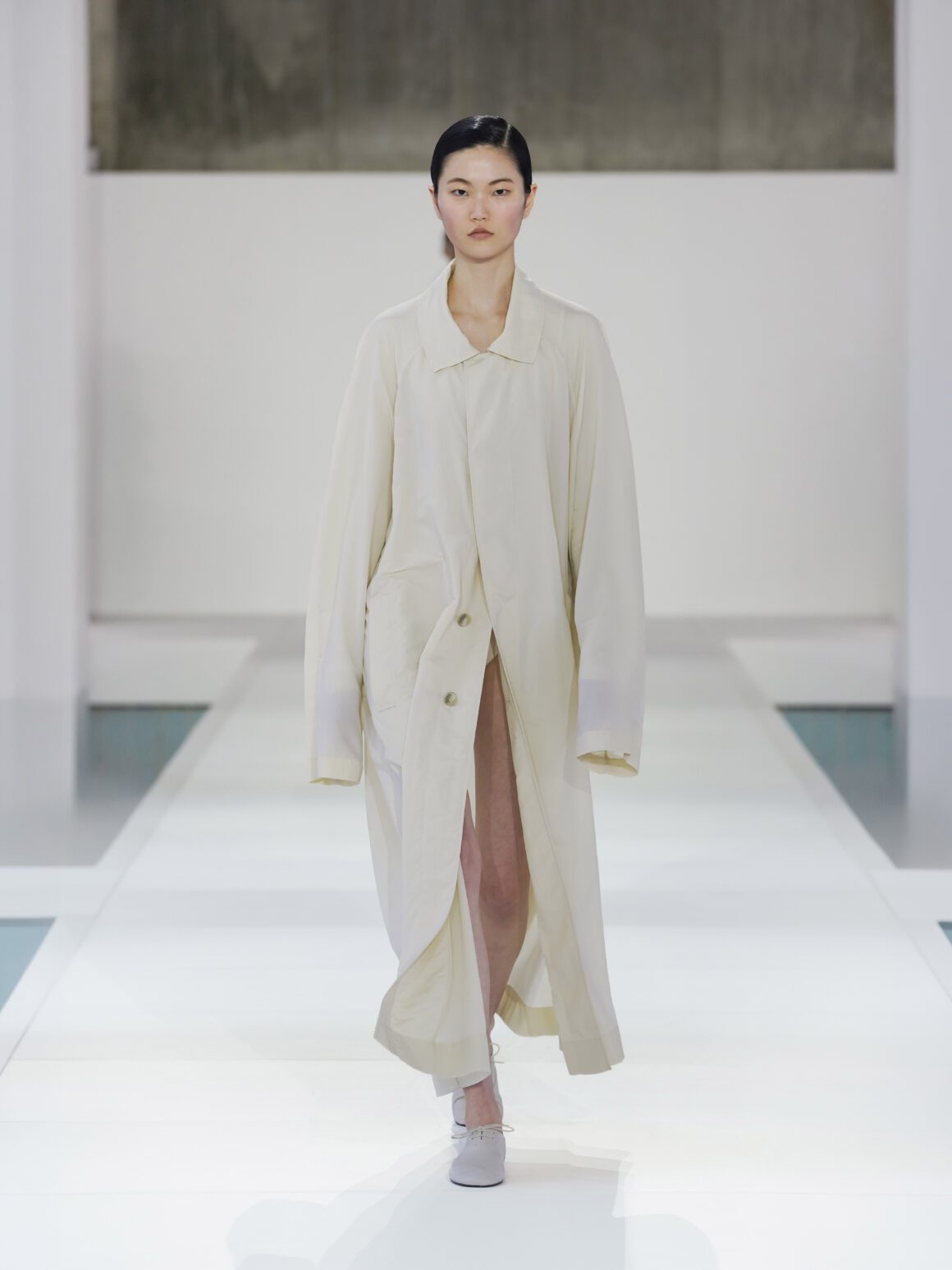 COS Stages a Cinematic Debut in Seoul with Its Spring Summer 2026 Collection 9 COS Runway 2026 - Seoul Korea