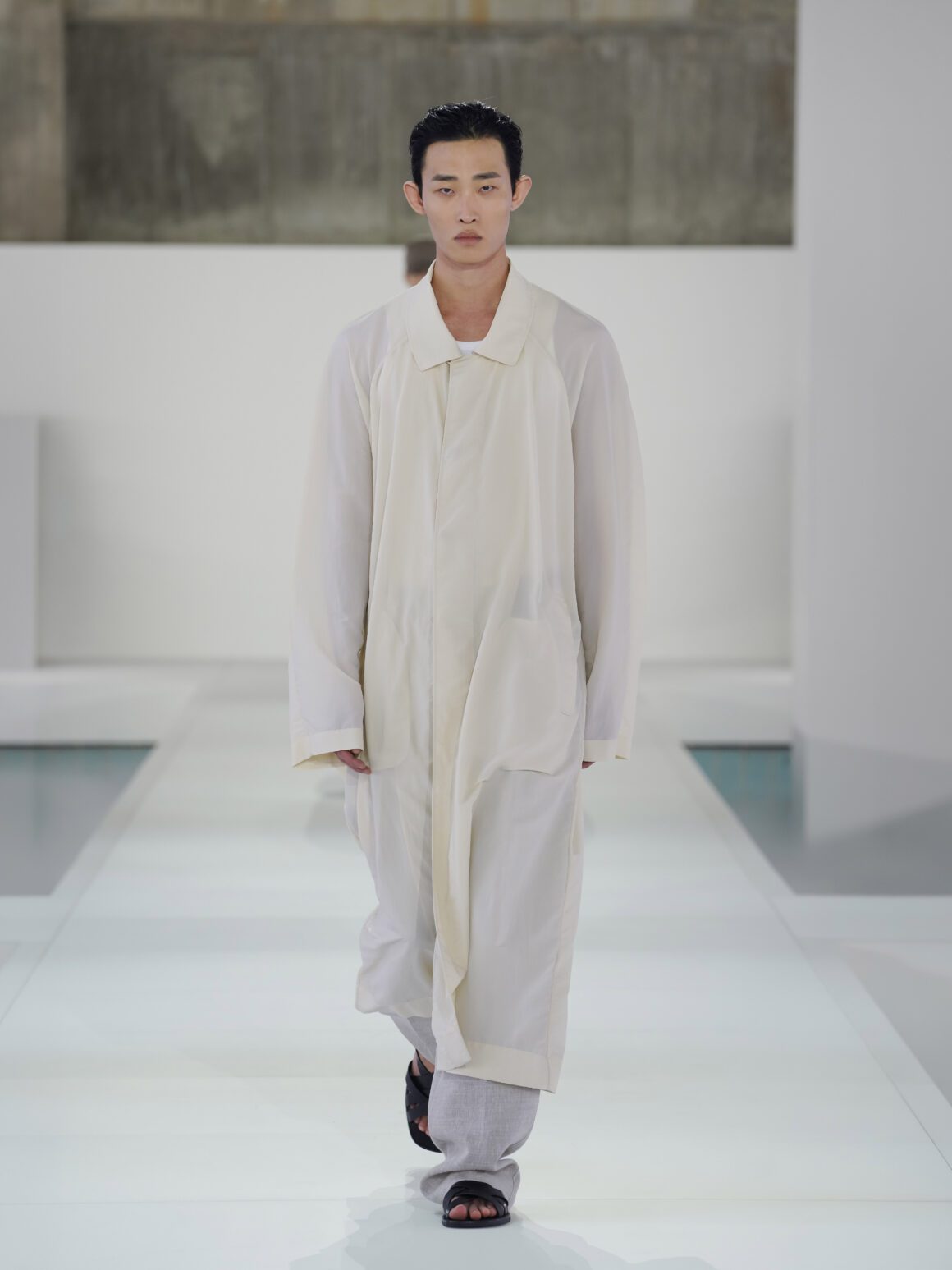 COS Stages a Cinematic Debut in Seoul with Its Spring Summer 2026 Collection 11 COS Runway 2026 - Seoul Korea