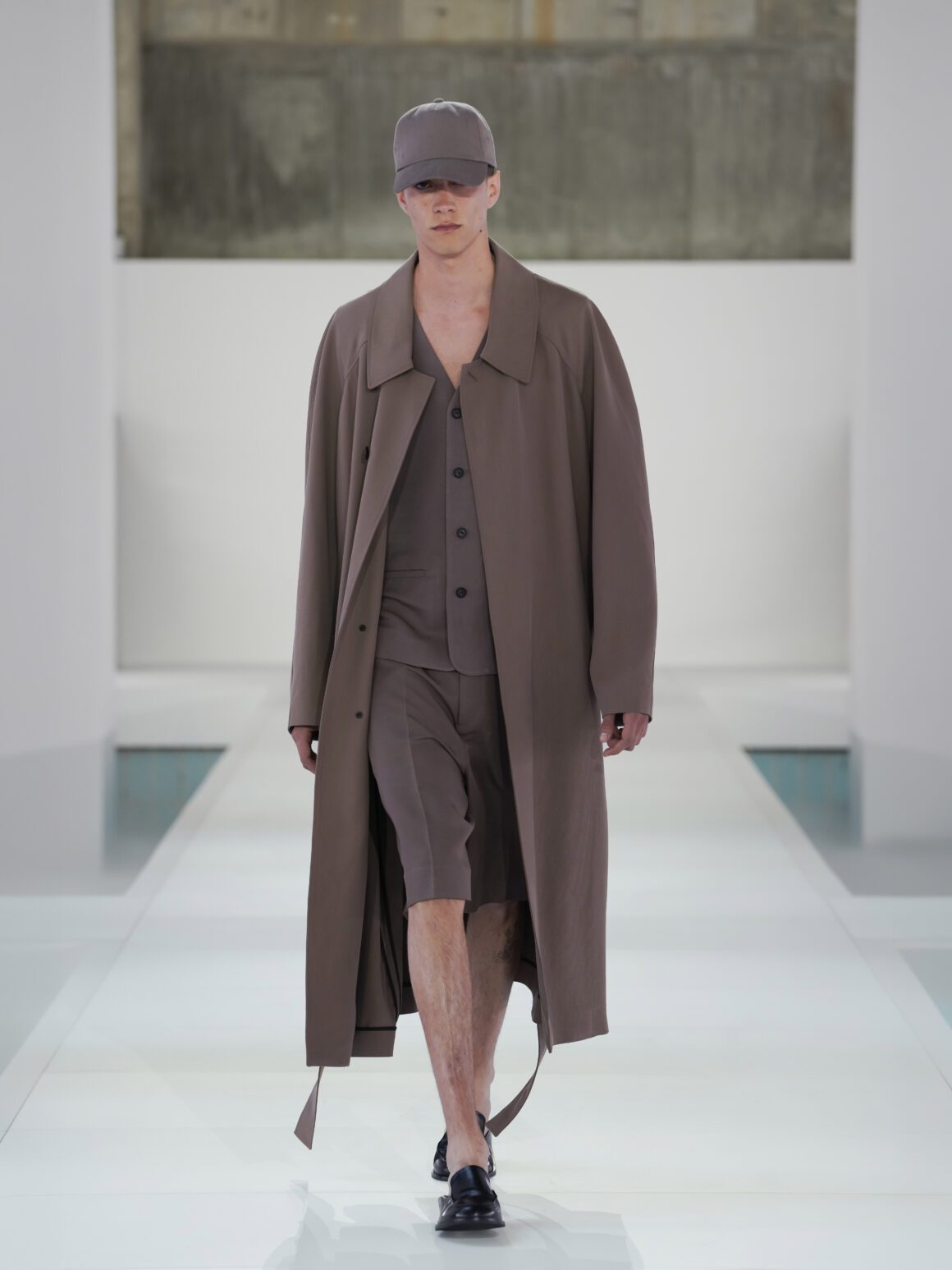 COS Stages a Cinematic Debut in Seoul with Its Spring Summer 2026 Collection 14 COS Runway 2026 - Seoul Korea