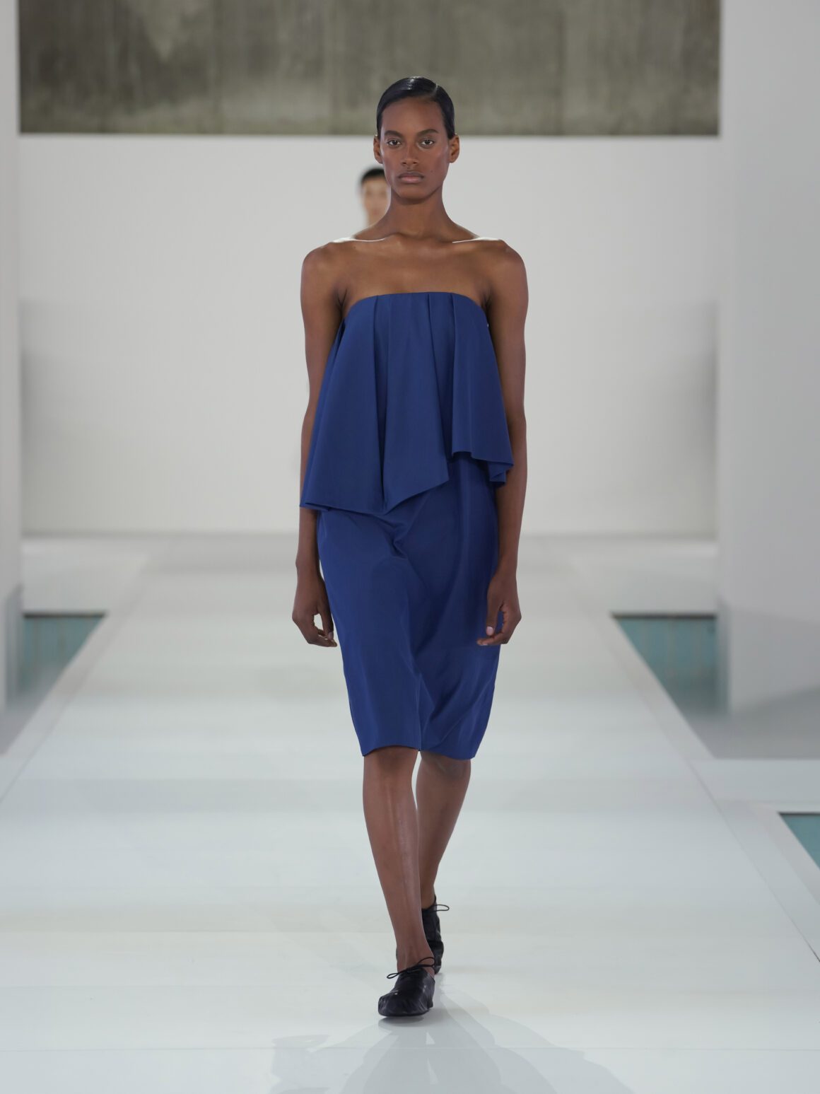 COS Stages a Cinematic Debut in Seoul with Its Spring Summer 2026 Collection 2 COS Stages a Cinematic Debut in Seoul with Its Spring Summer 2026 Collection 1