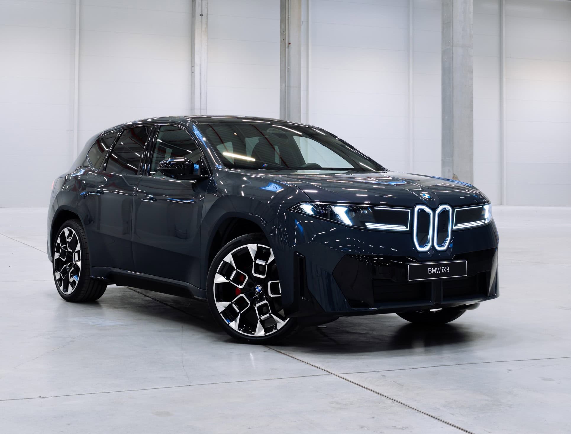BMW iX3 front three-quarter exterior view
