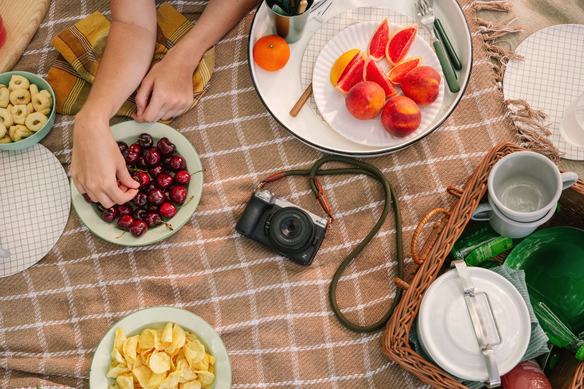 Nikon Z5IIc: A Full-Frame Mirrorless Camera Built to Make Photography Easy 3 Nikon Z5IIc packed for an outdoor picnic photography session