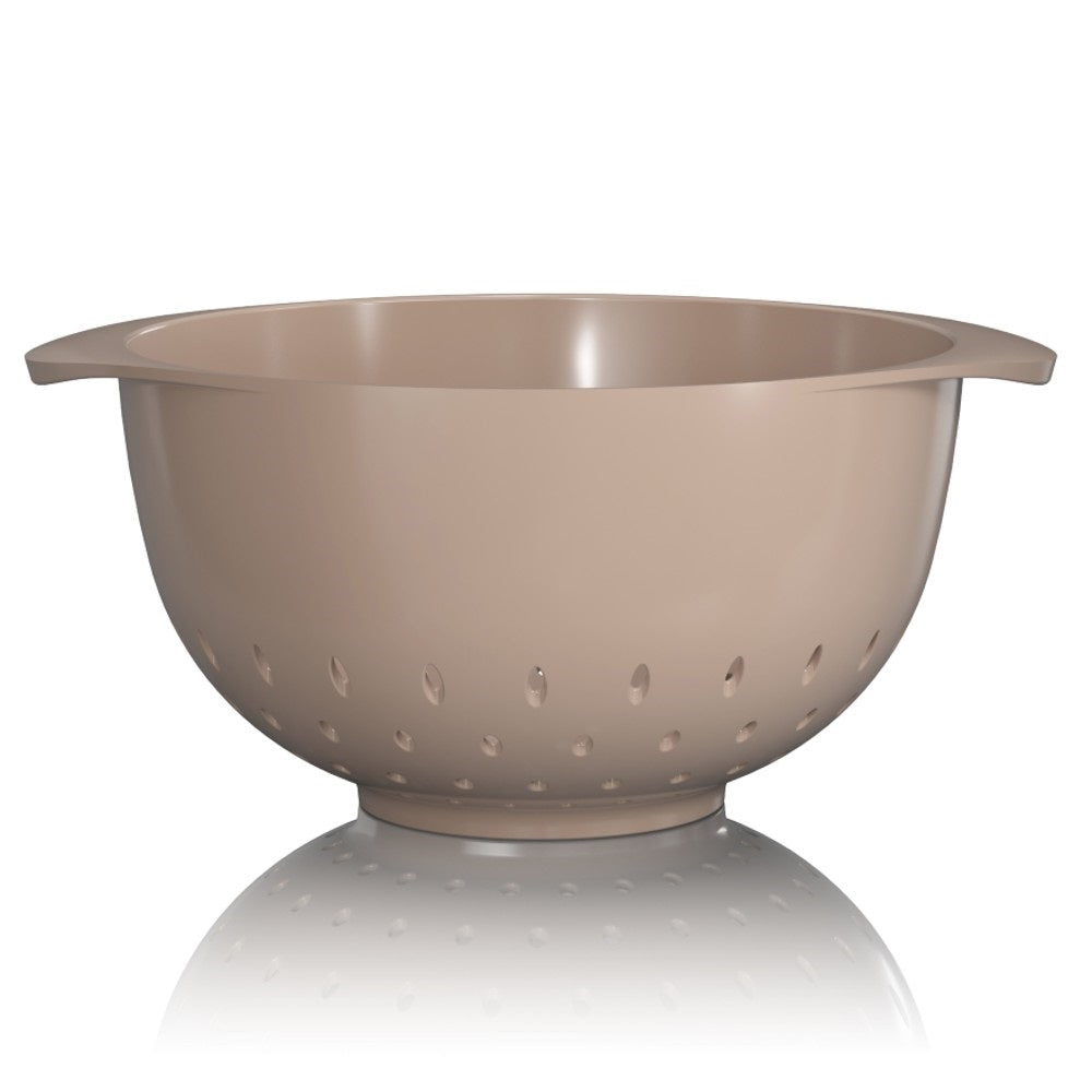 Rosti Margrethe Bowl matching colander in humus